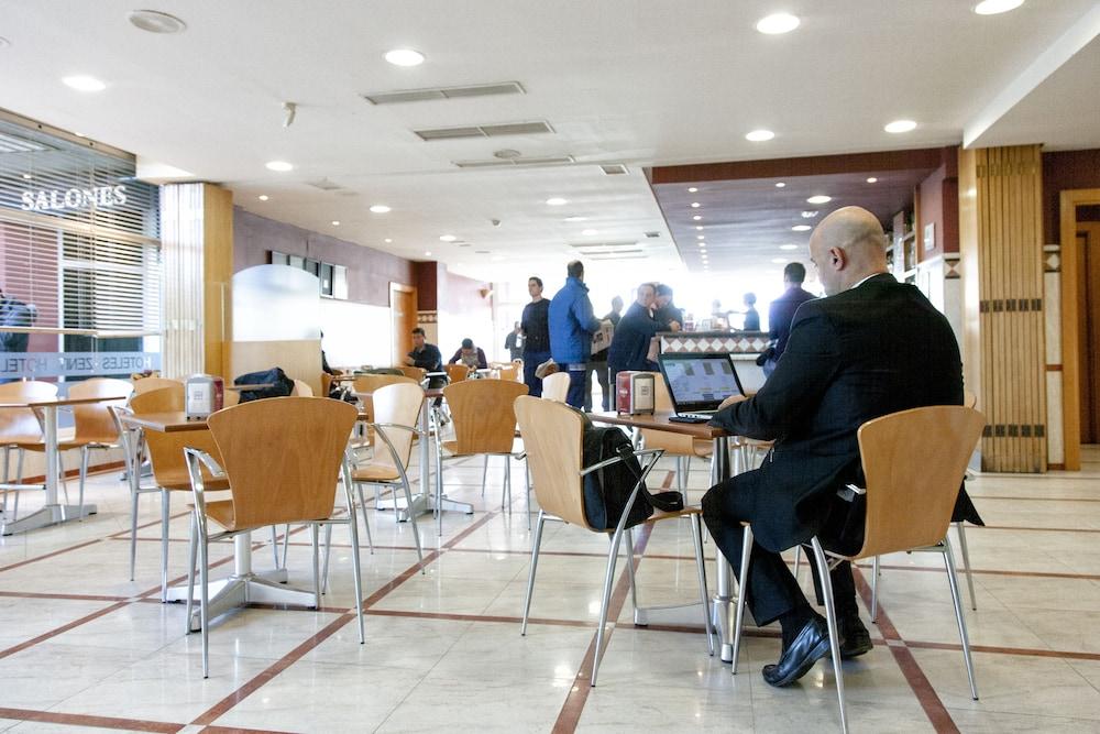 Zenit Logrono Hotel Exterior photo